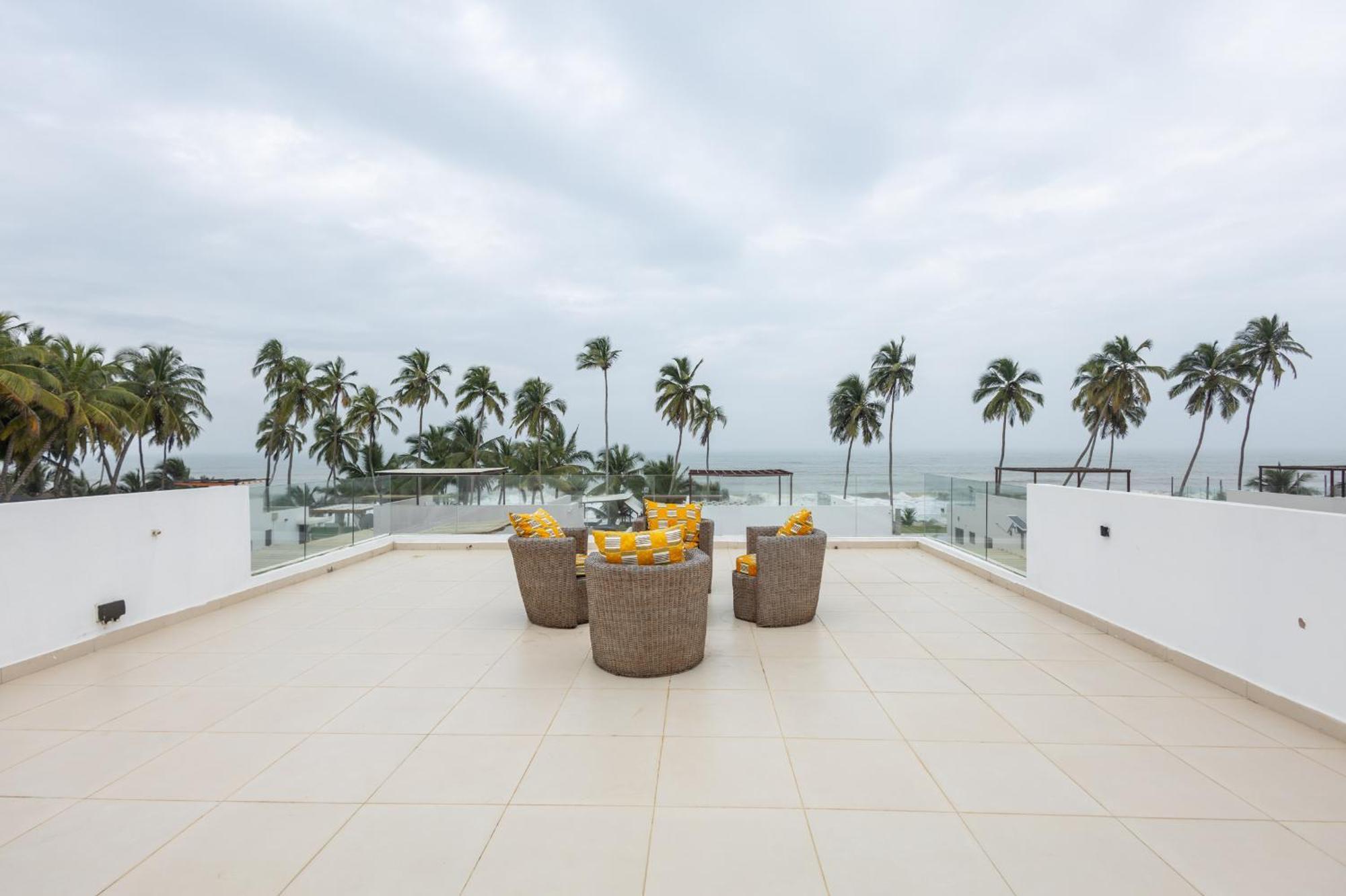 Tills Beach Resort Gomoa Fetteh Eksteriør billede
